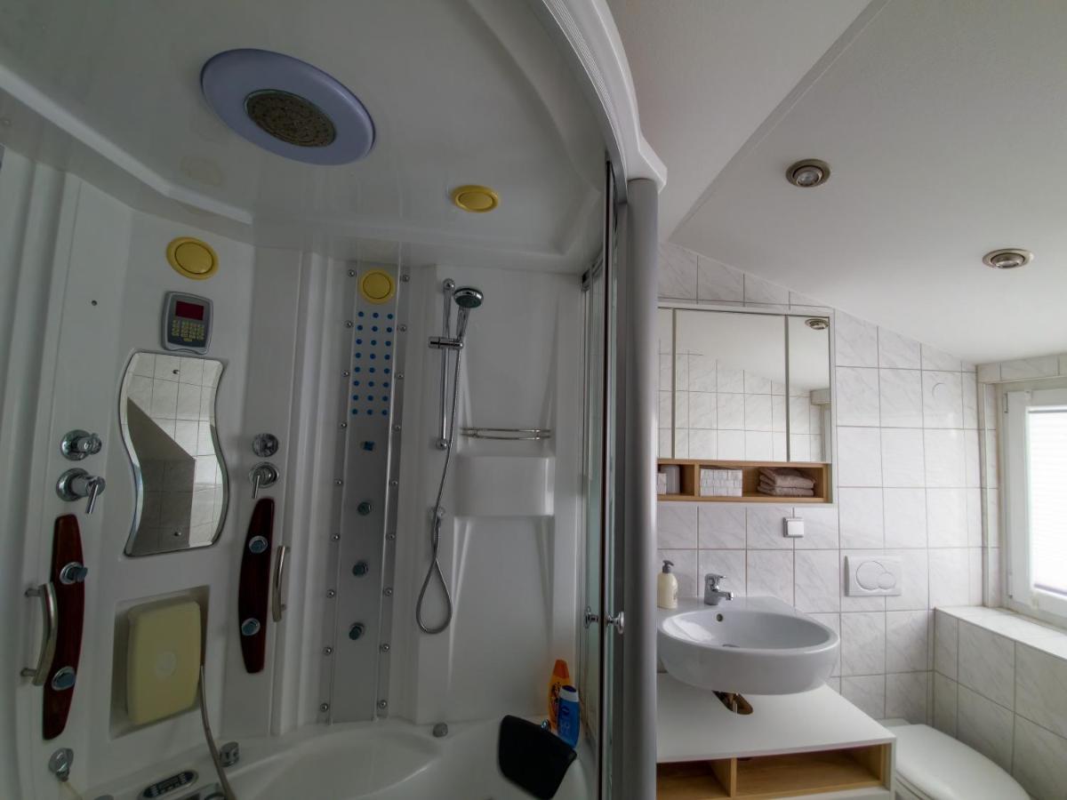 Wohnung Mit Einer Sauna Direkt Am Park Wiesbaden Exterior foto